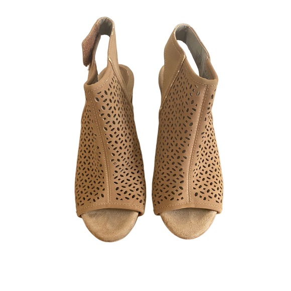 Giani Bernini Shoes - Brown Giani Bernin Sandal Size 8